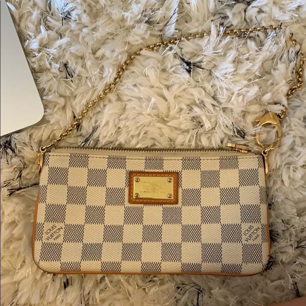 Louis Vuitton Pochette Milla MM Clutch